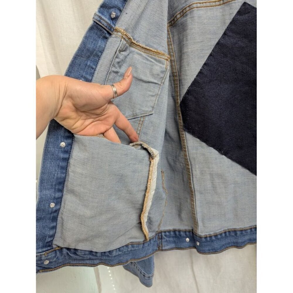 Good Fellow One of a kind jean jacket, hand quilted heart patch women's Large - Picture 4 of 8